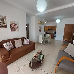  Apartment Sunny 2 Bedroom Center Cyprus